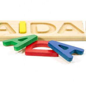 puzzle lemn nume copil Aida
